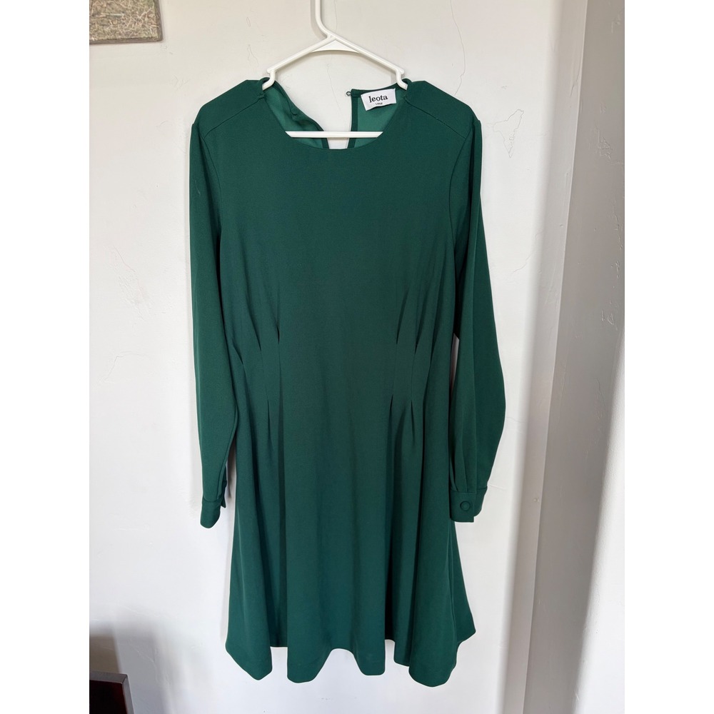 Leota Forest Green Fit and Flare‎ Pleated Waist Long Sleeve Keyhole Dress Large